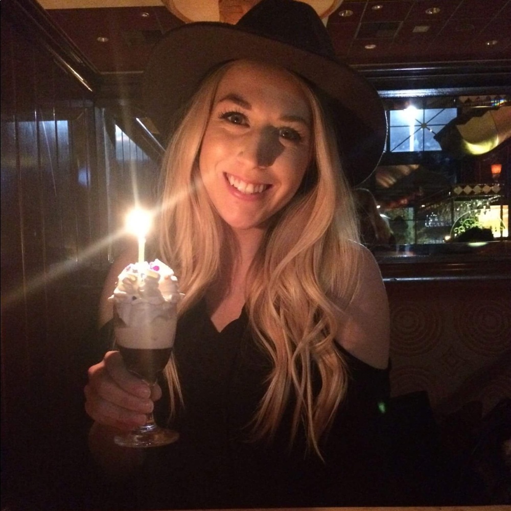 Meet your Posher, Brooke